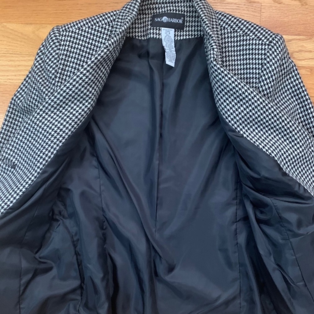 Sag Harbor Houndstooth Blazer - Picture 3 of 6